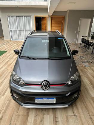 VOLKSWAGEN UP 1.0 170 TSI TOTAL FLEX XTREME 4P MANUAL VOLKSWAGEN UP 1.0 170 TSI TOTAL FLEX XTREME 4P MANUAL